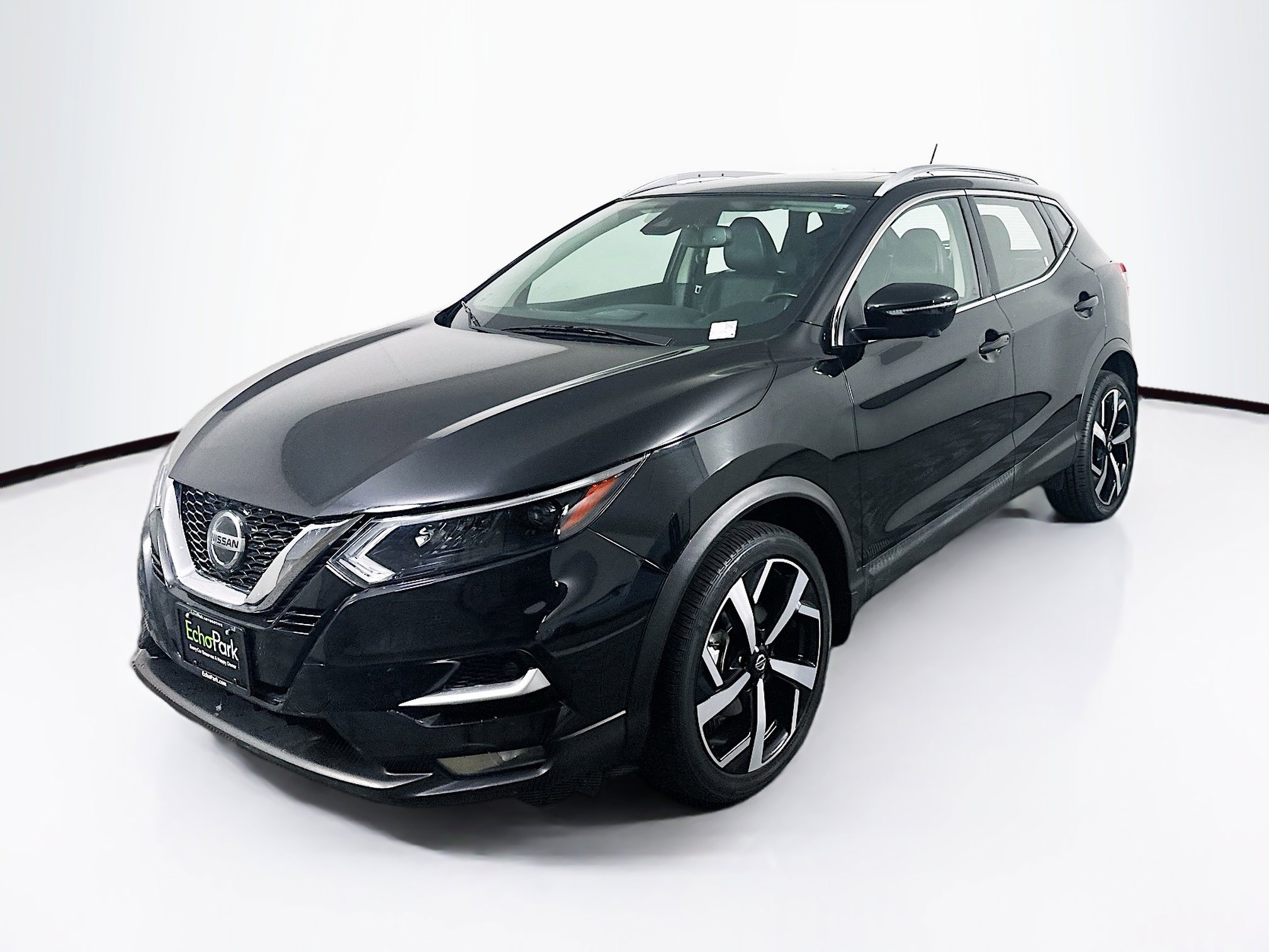 Used 2021 Nissan Rogue Sport SL w/ Premium Package image 3