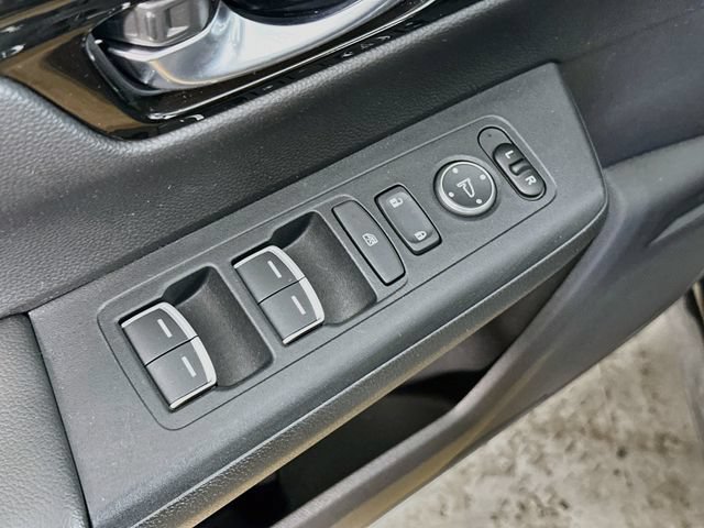 Used 2025 Honda CR-V Sport Touring image 21