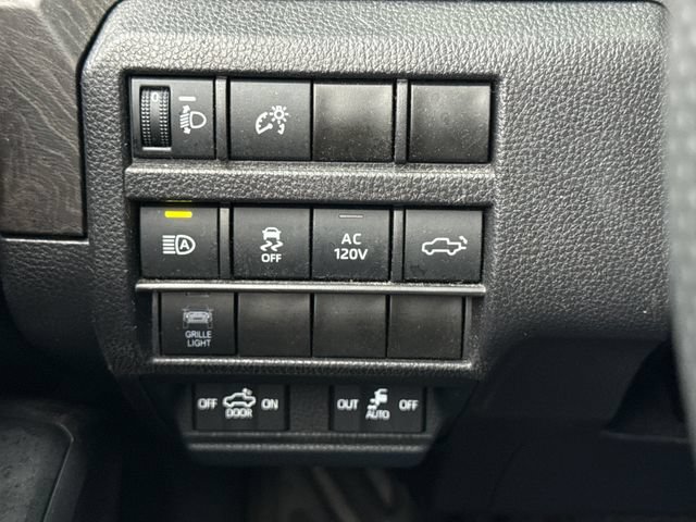 Used 2024 Toyota Tacoma Limited w/ Limited Package (LT) AWD/4WD image 29