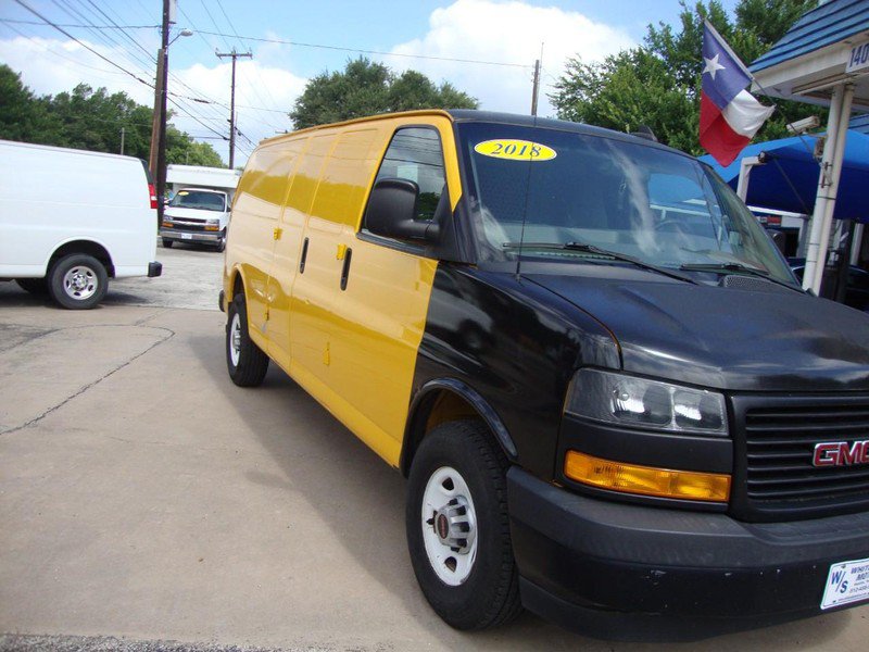 Used 2018 GMC Savana 2500 Extended w/ Driver Convenience Package RWD image 2