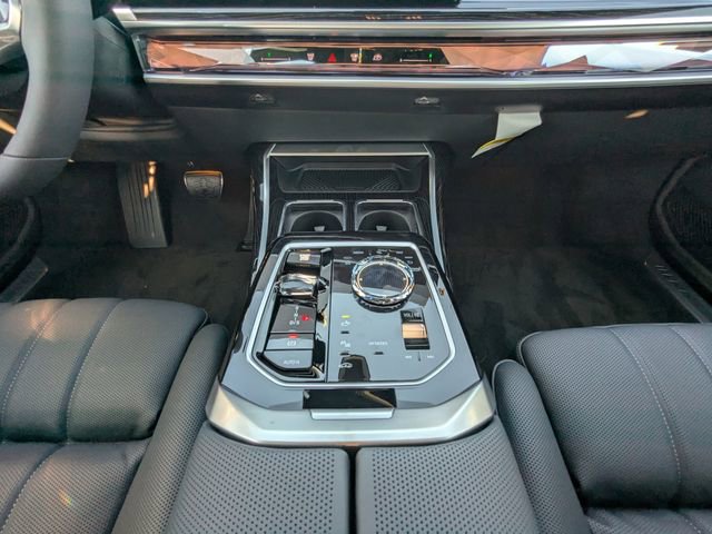 New 2026 BMW 740i xDrive image 19