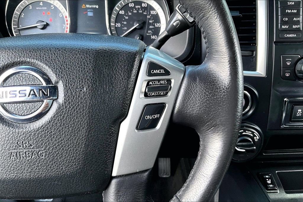Used 2018 Nissan Titan SV w/ SV Convenience Package image 18