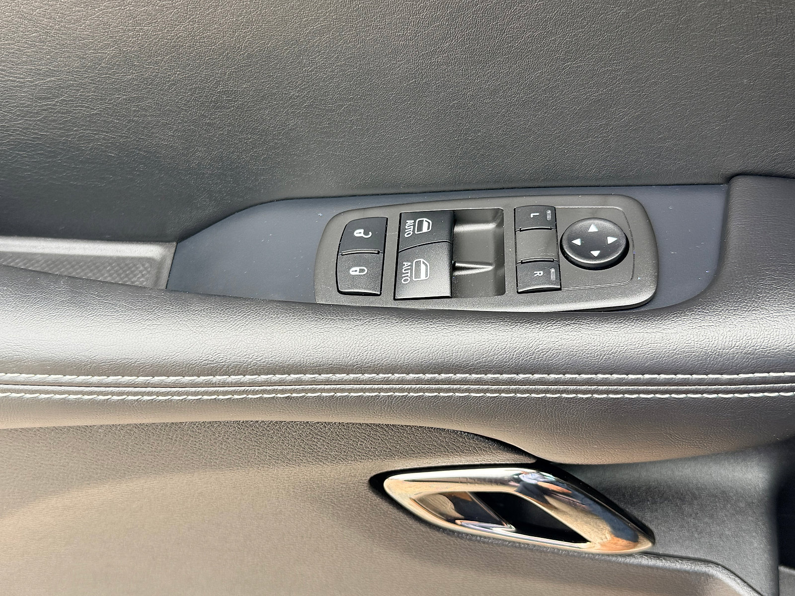 Used 2021 Dodge Challenger SRT Hellcat w/ Plus Package image 30