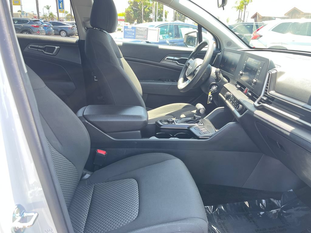 Used 2024 Kia Sportage LX FWD image 45