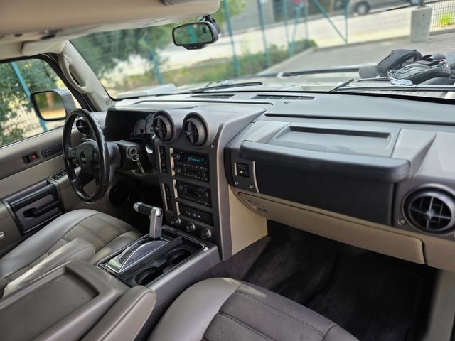 Used 2004 HUMMER H2 image 43
