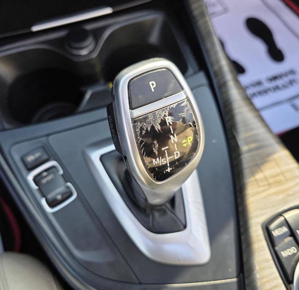 Used 2015 BMW 228i Convertible image 21