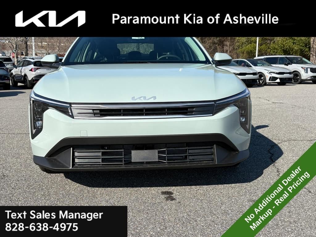 New 2026 Kia K4 LXS image 2