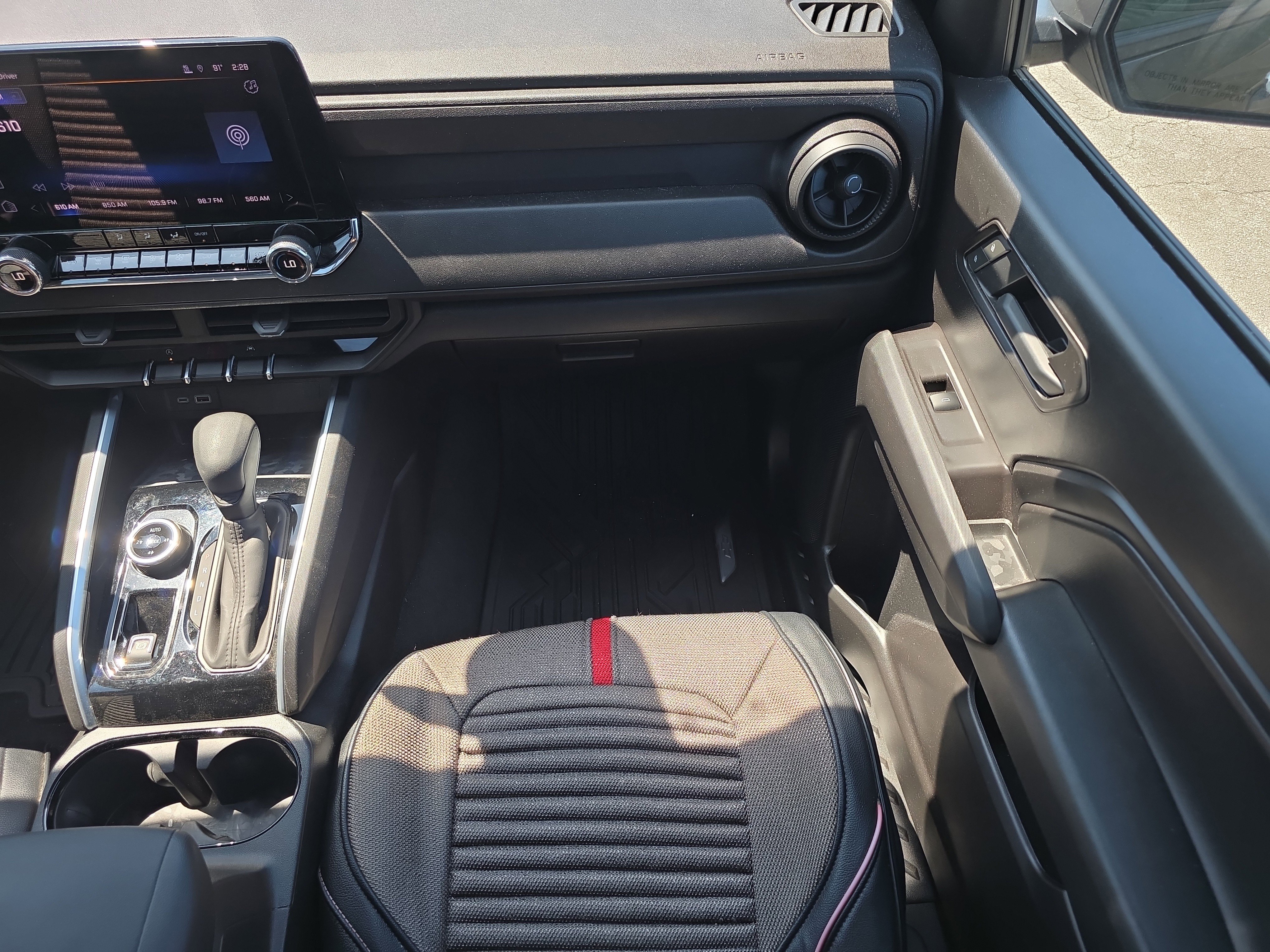 Used 2025 Chevrolet Colorado Trail Boss image 18