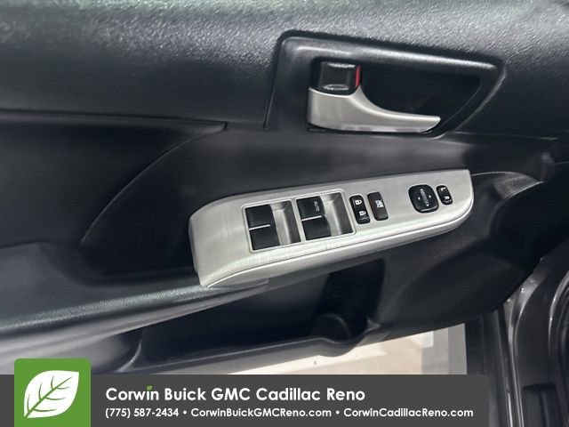 Used 2014 Toyota Camry SE w/ Moonroof Package image 13