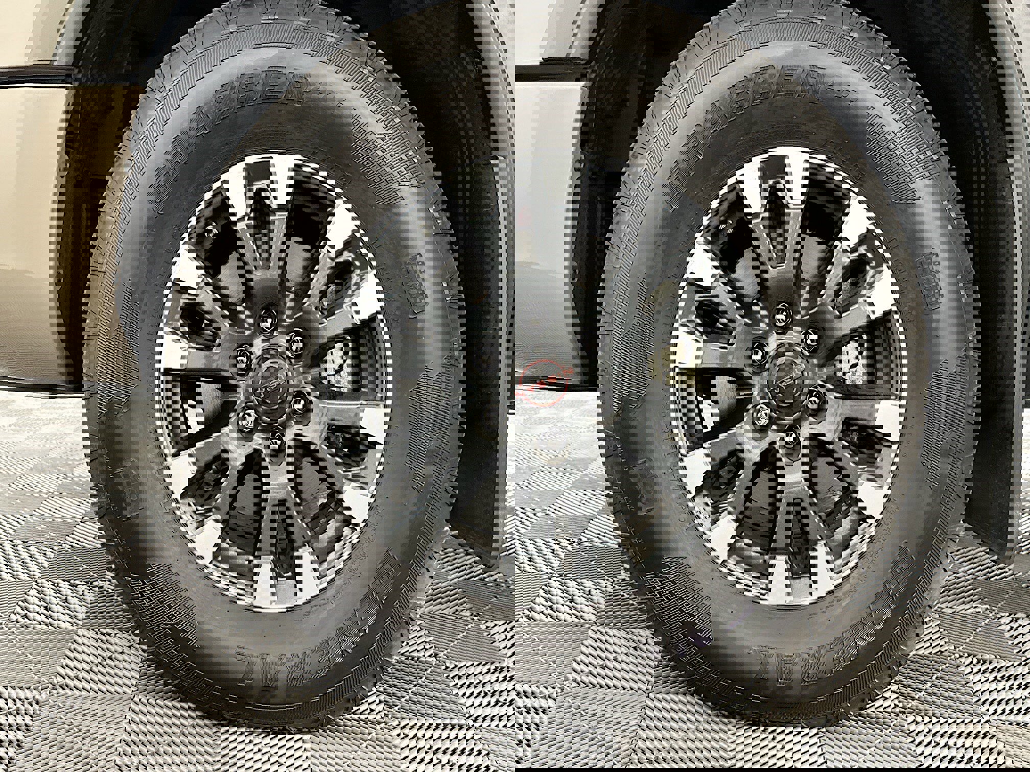 Used 2024 Nissan Titan PRO-4X w/ Pro-4x Convenience Package image 31