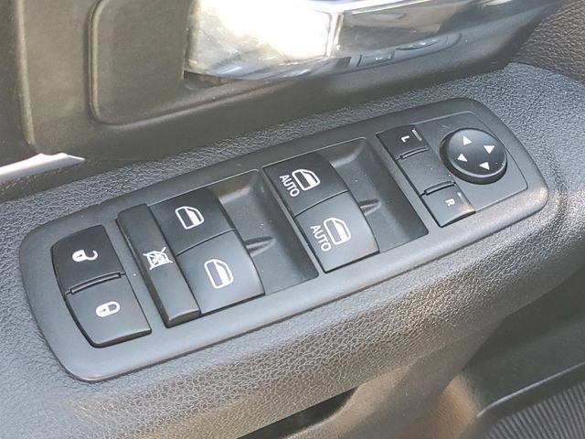 Used 2022 RAM 1500 Warlock AWD/4WD image 15