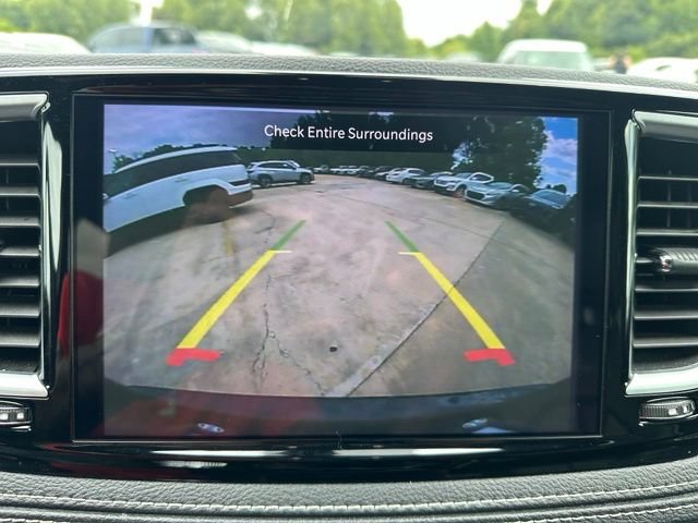 Used 2025 Chrysler Pacifica Limited FWD image 18