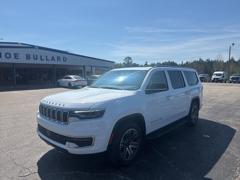 Used 2023 Jeep Wagoneer L 4WD w/ Premium Group I image 23