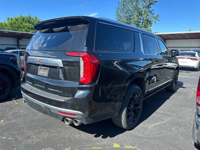 Used 2022 GMC Yukon XL Denali AWD/4WD image 13