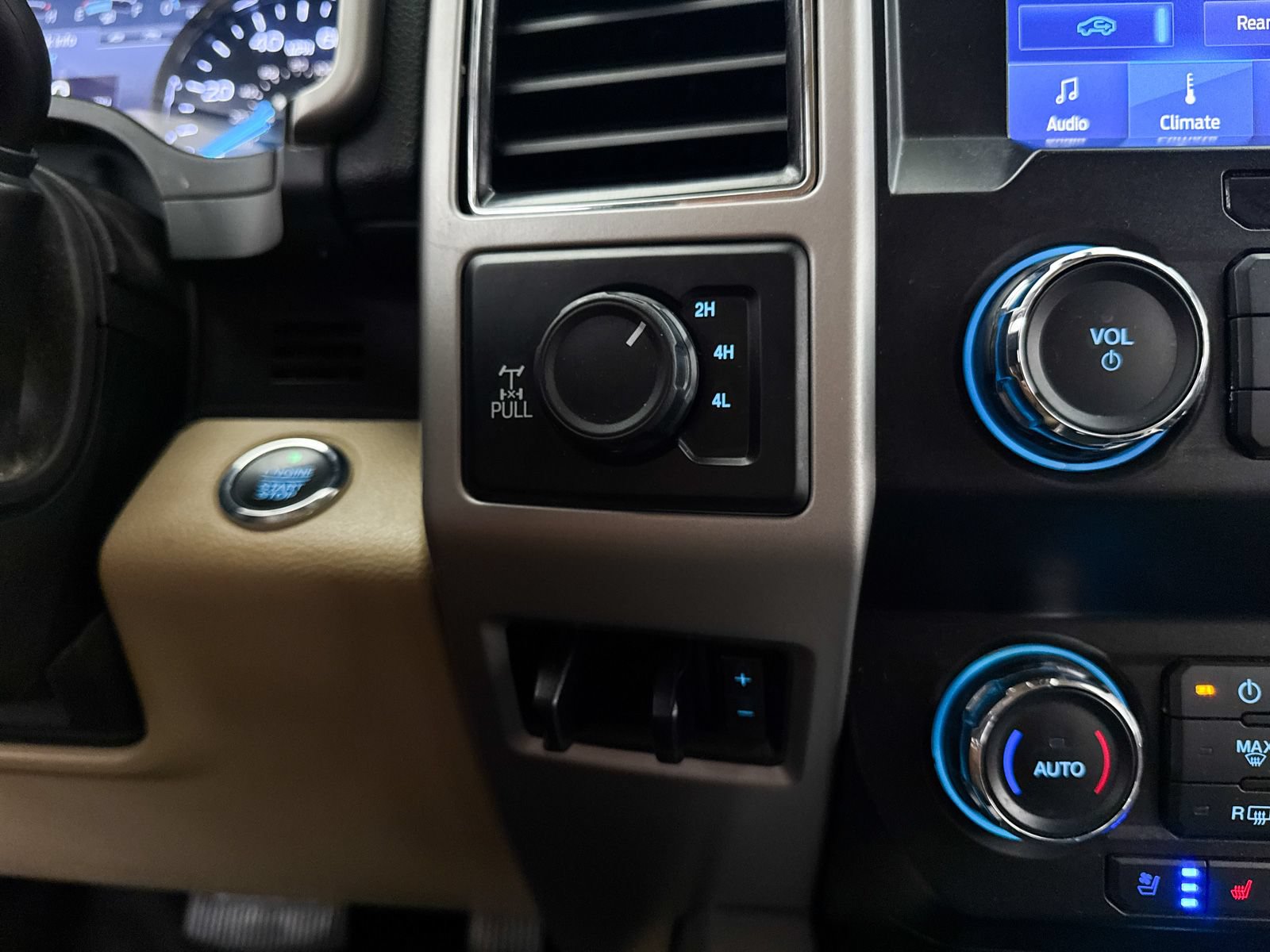 Used 2021 Ford F250 Lariat w/ Lariat Ultimate Package AWD/4WD image 10