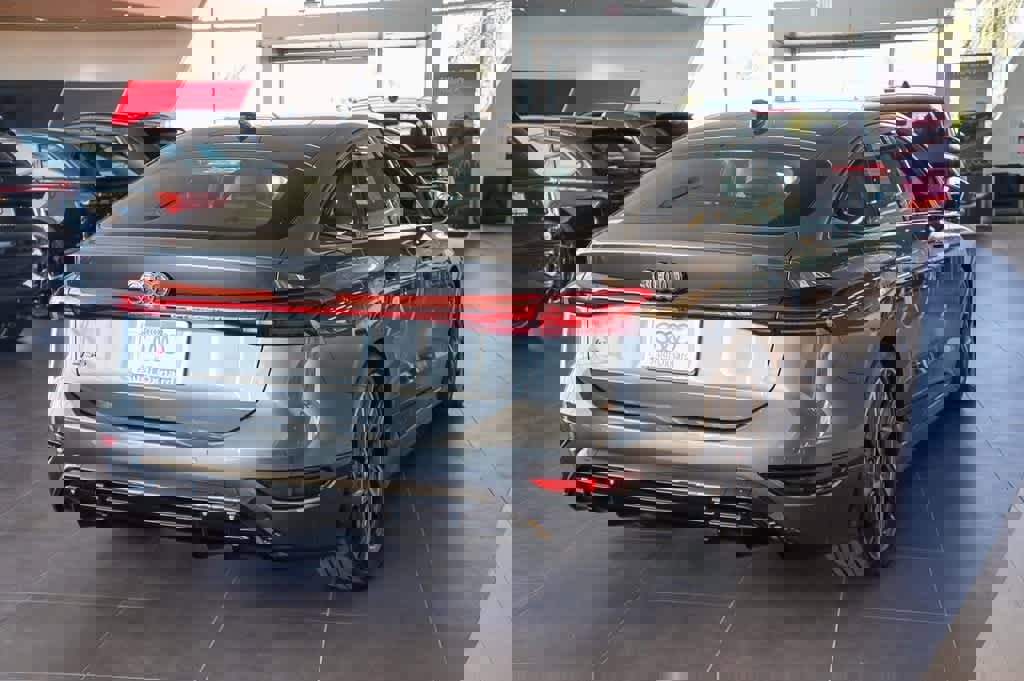 New 2025 Audi S6 e-tron Premium Plus image 4