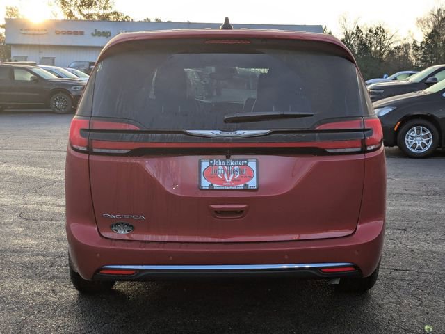 New 2026 Chrysler Pacifica Select image 6