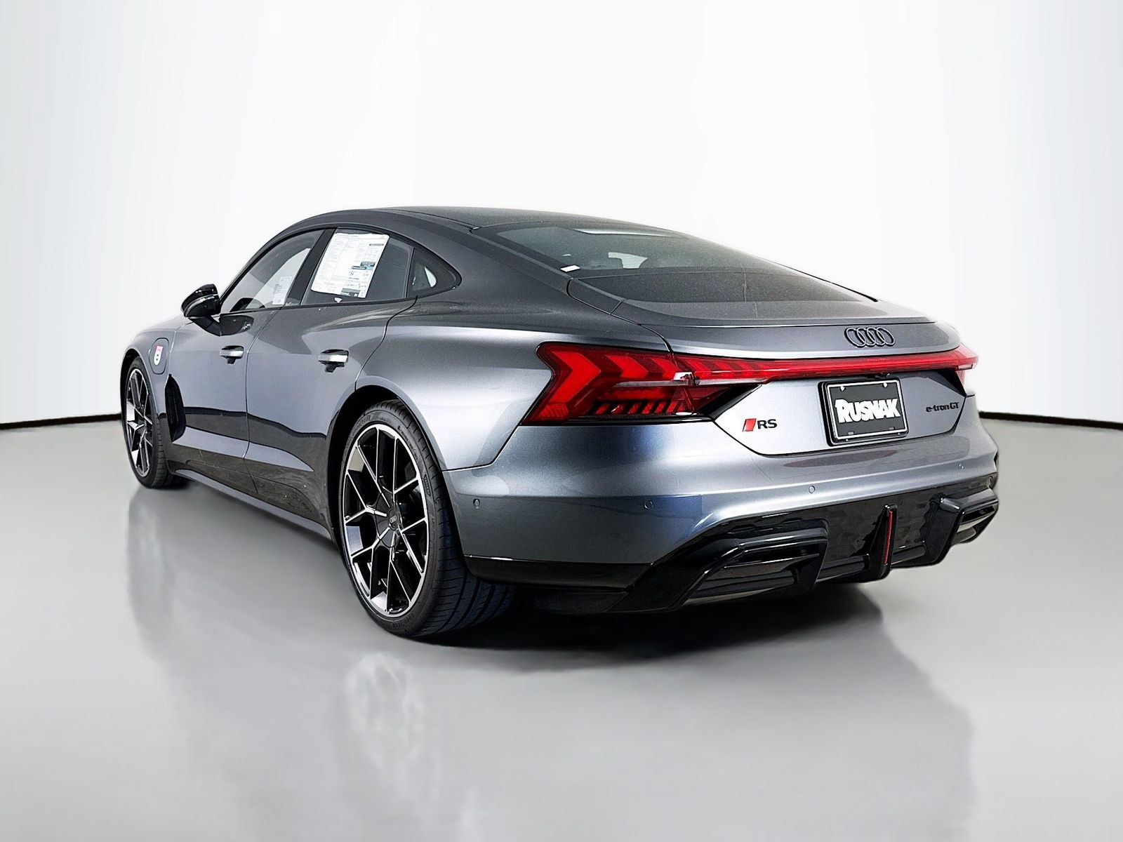 New 2026 Audi RS e-tron GT performance image 5