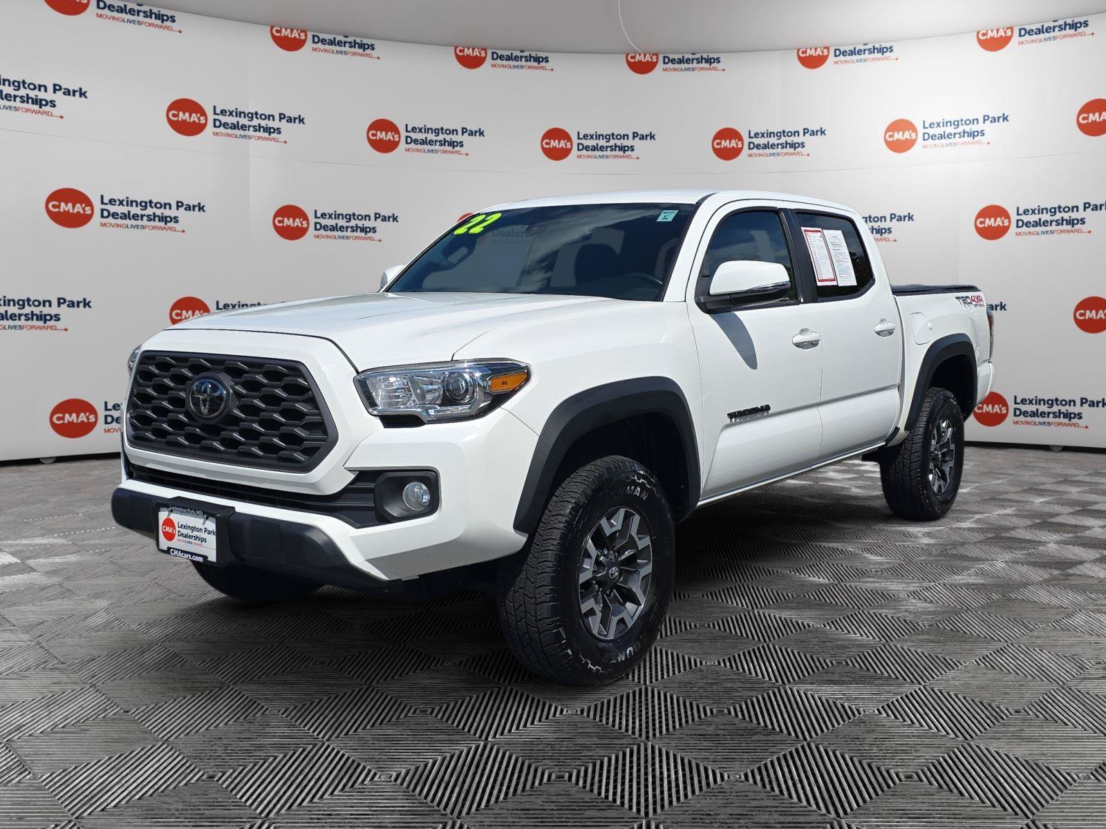 Used 2022 Toyota Tacoma TRD Off-Road w/ Technology Package AWD/4WD image 3