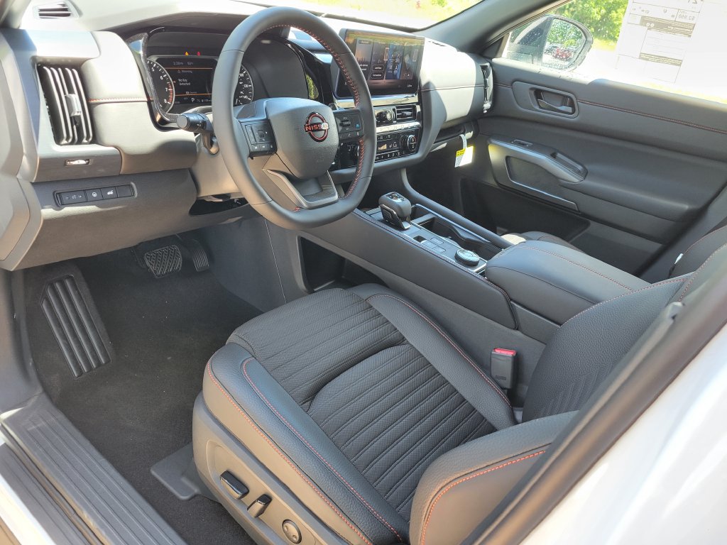 New 2026 Nissan Pathfinder Rock Creek w/ Rock Creek Premium Package AWD/4WD image 6