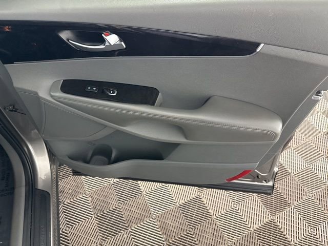 Used 2016 Kia Sorento EX image 21