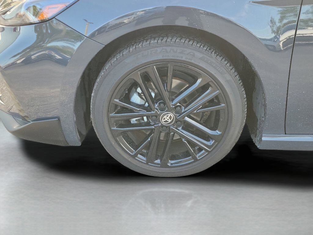 Used 2025 Toyota Camry SE image 10