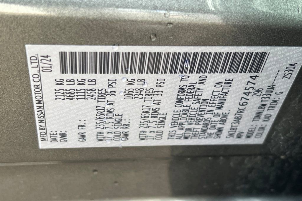 Used 2024 Nissan Rogue S AWD/4WD image 25