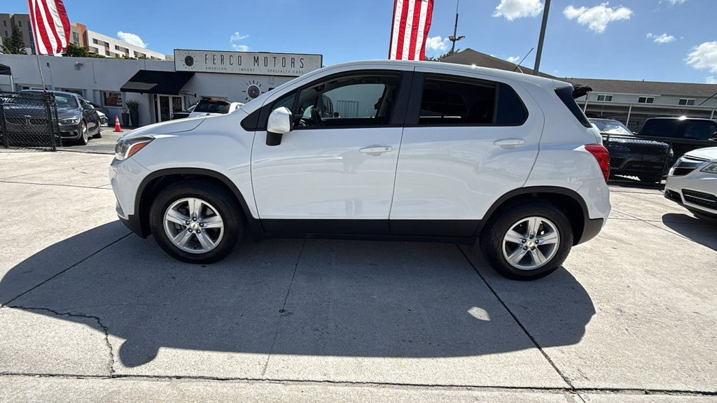 Used 2020 Chevrolet Trax LS w/ Tint and Cruise Package FWD image 11