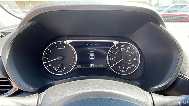 Used 2025 Nissan Sentra SV w/ Trunk Package image 25