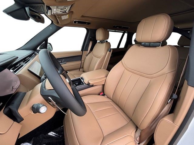 New 2026 Land Rover Range Rover Long Wheelbase SE AWD/4WD image 11