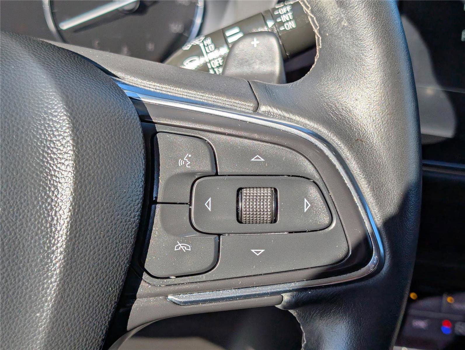 Used 2022 Buick Envision Preferred image 23