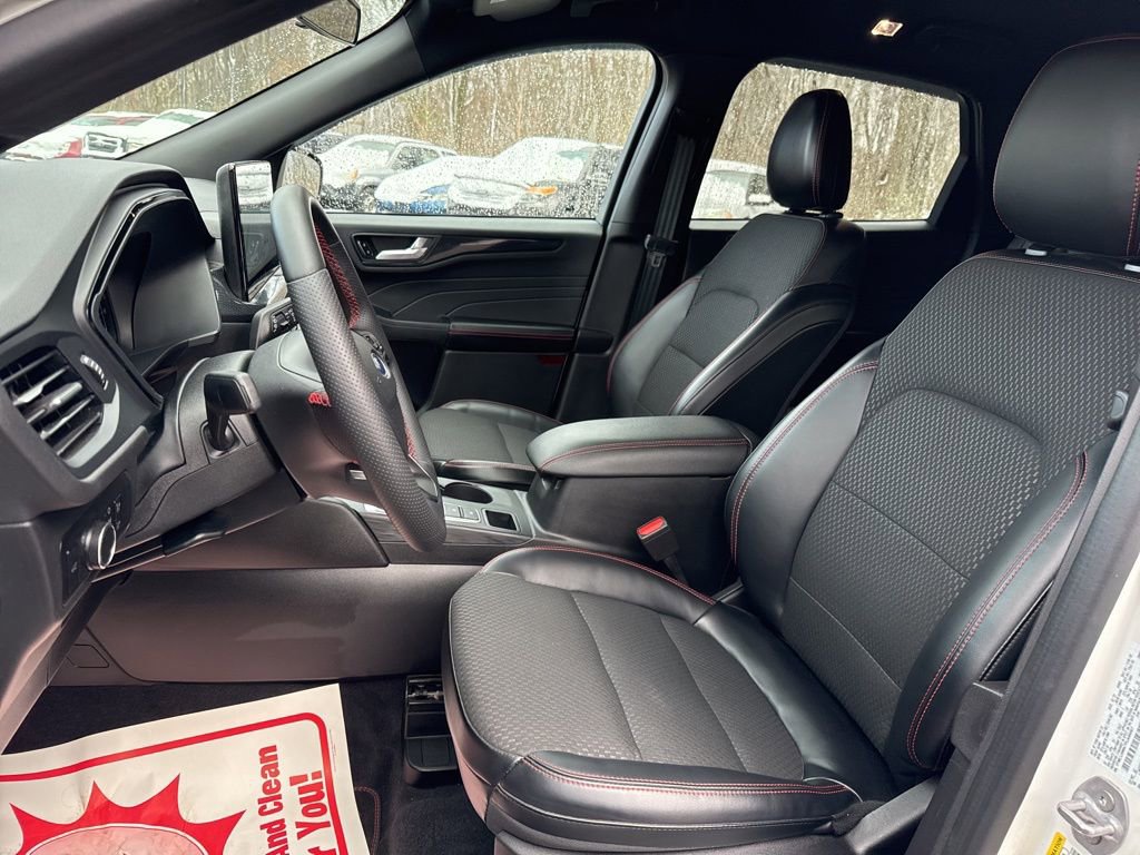Used 2023 Ford Escape ST-Line w/ Tech Pack #1 image 14