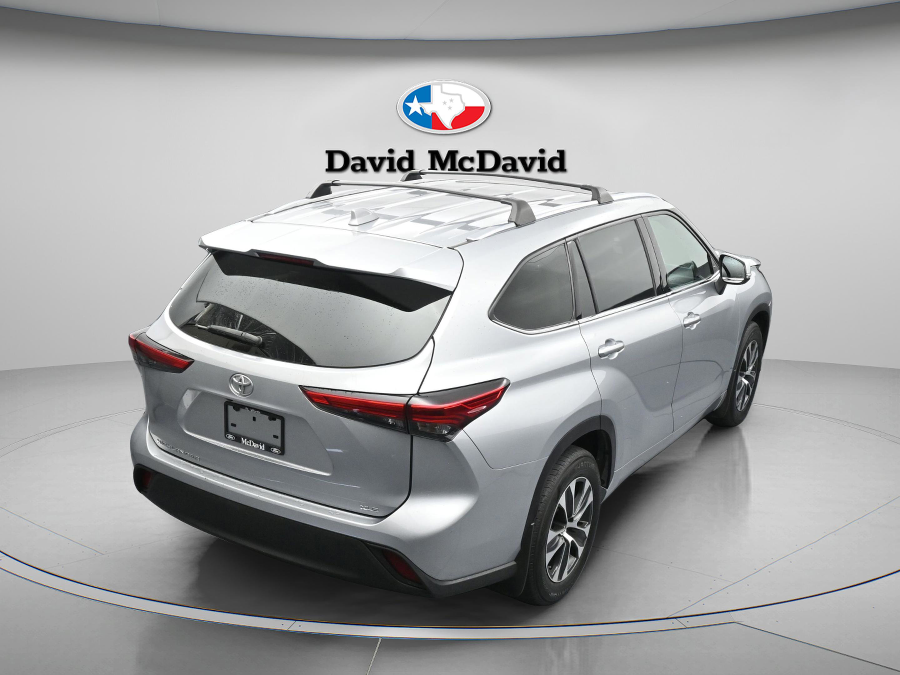 Used 2021 Toyota Highlander XLE image 40