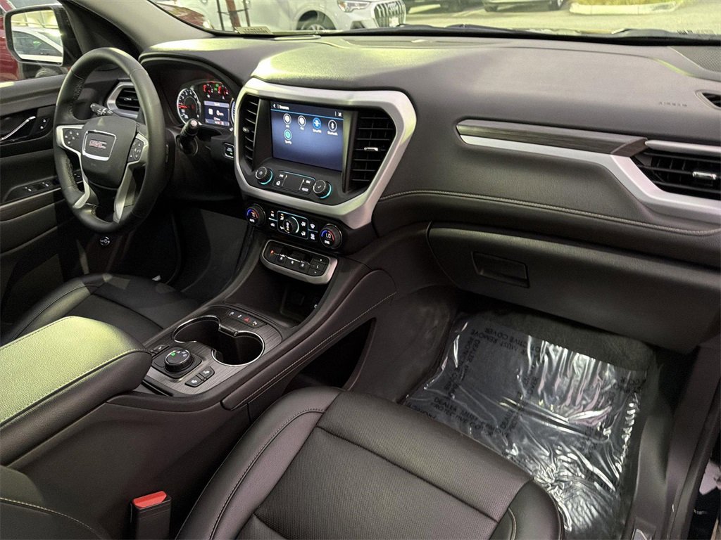 Used 2023 GMC Acadia SLT w/ Elevation Edition image 32