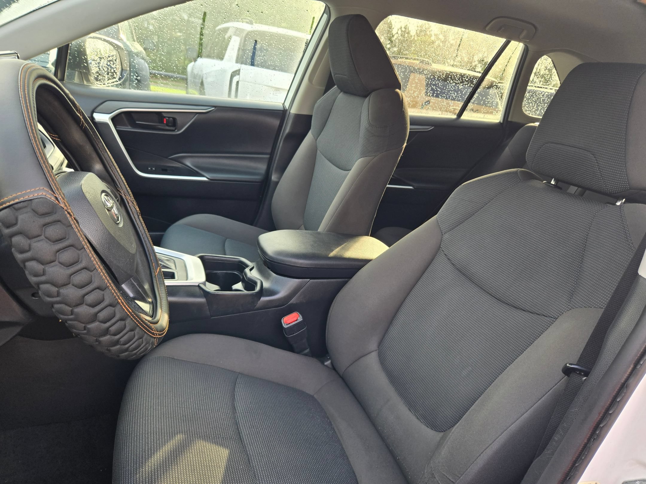 Used 2021 Toyota RAV4 LE FWD image 21