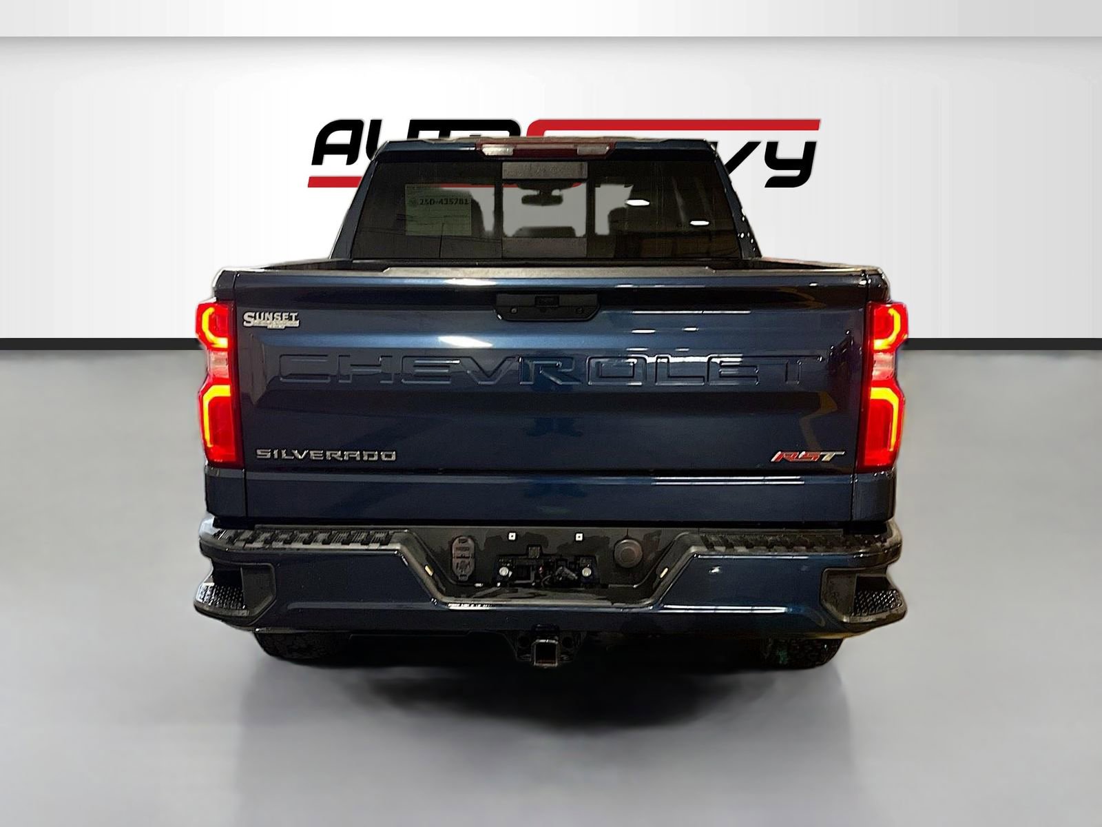 Used 2022 Chevrolet Silverado 1500 RST w/ Convenience Package II image 6
