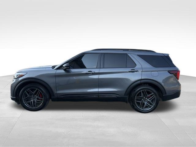 Used 2025 Ford Explorer ST AWD/4WD image 12