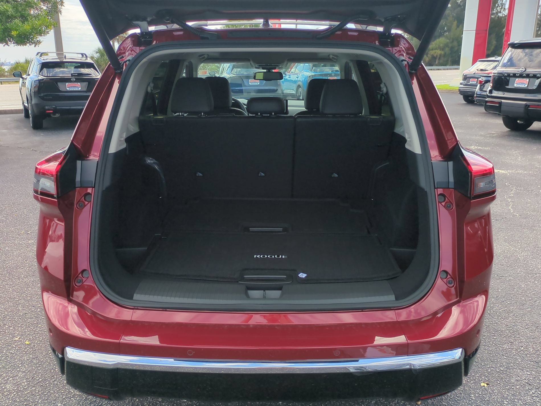 New 2026 Nissan Rogue Platinum w/ Platinum Premium Package AWD/4WD image 13