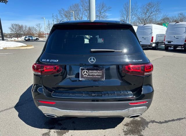 Certified 2022 Mercedes-Benz GLB 250 4MATIC w/ Premium Package Lite image 6