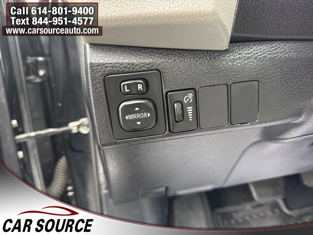 Used 2016 Toyota Corolla L image 16