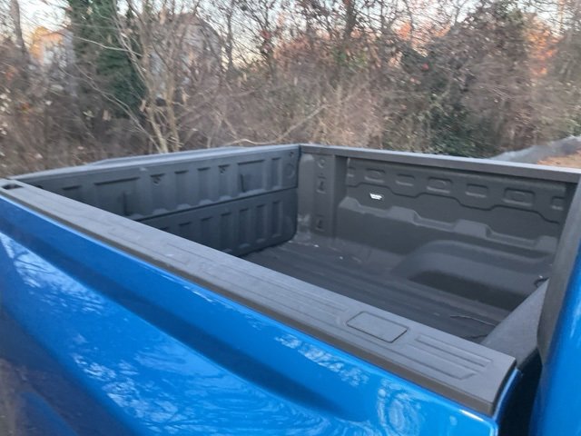 Used 2023 Chevrolet Colorado Z71 w/ Z71 Convenience Package 2 image 5