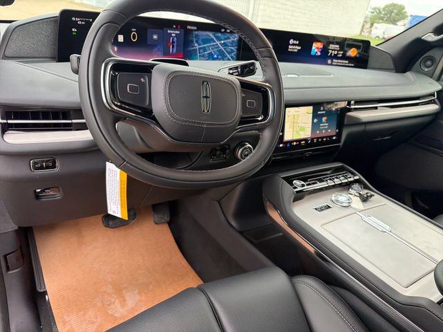 New 2027 Lincoln Navigator Reserve w/ Jet Appearance Package AWD/4WD image 18