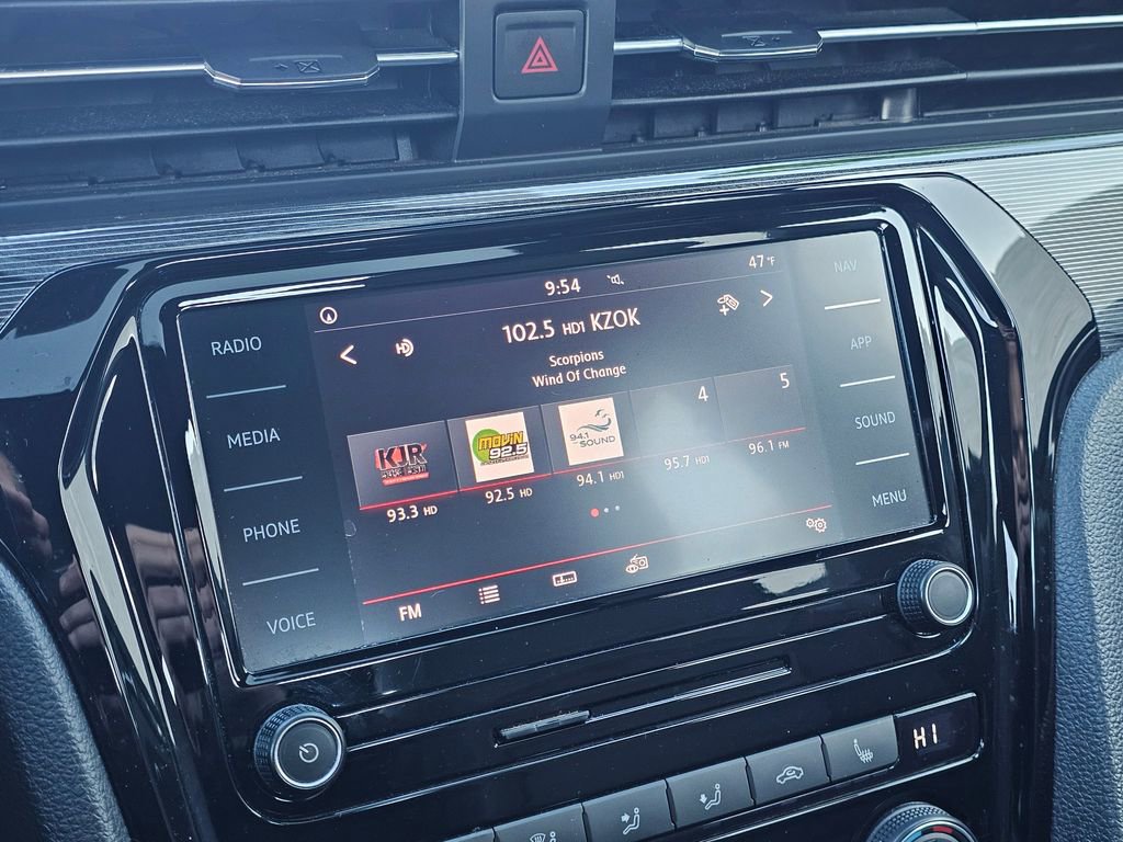 Used 2021 Volkswagen Passat 2.0T R-Line image 22