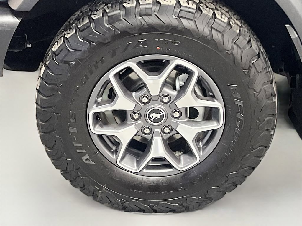 Used 2025 Ford Bronco Badlands image 30