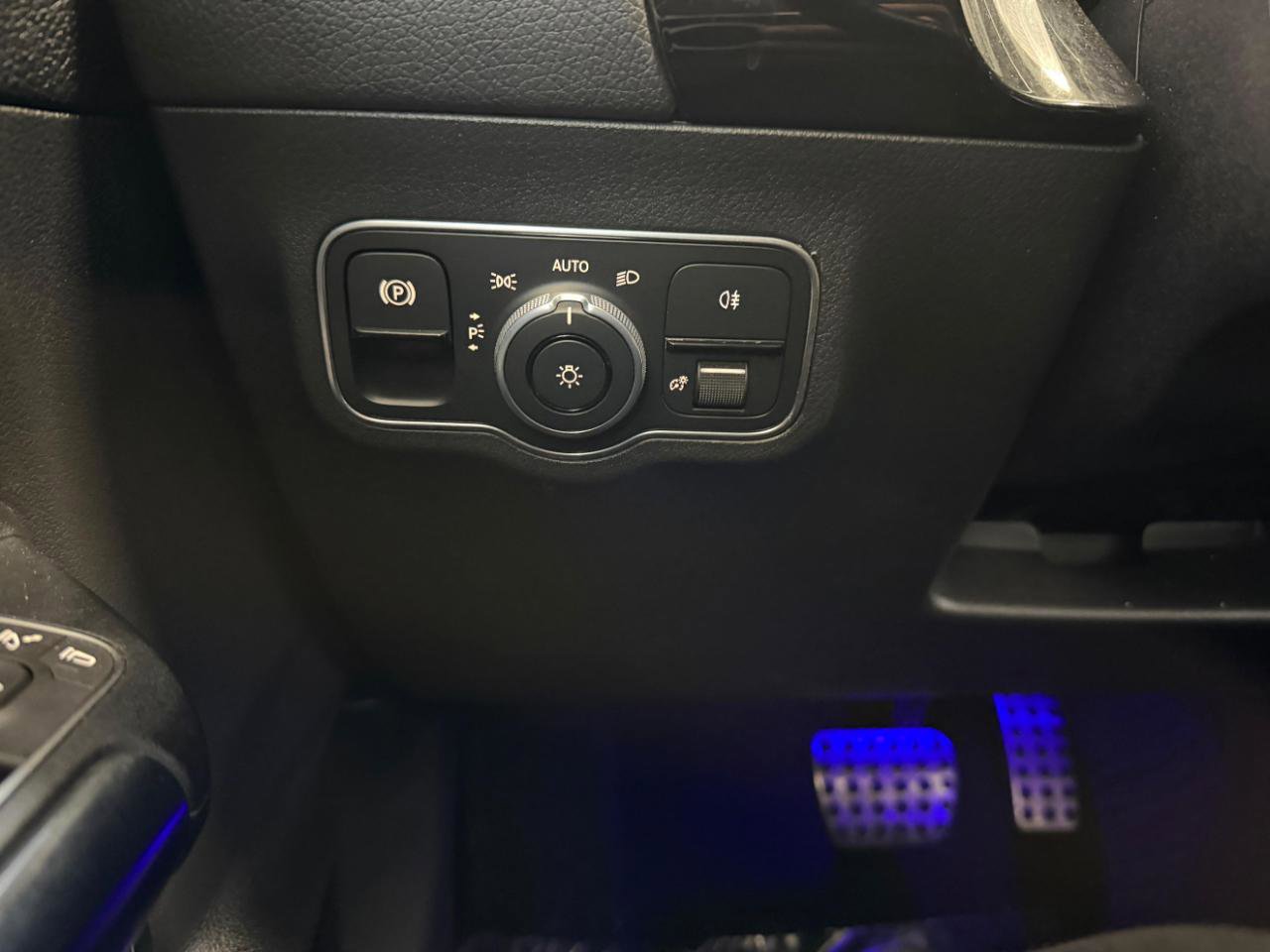 Used 2021 Mercedes-Benz GLA 35 AMG 4MATIC image 38