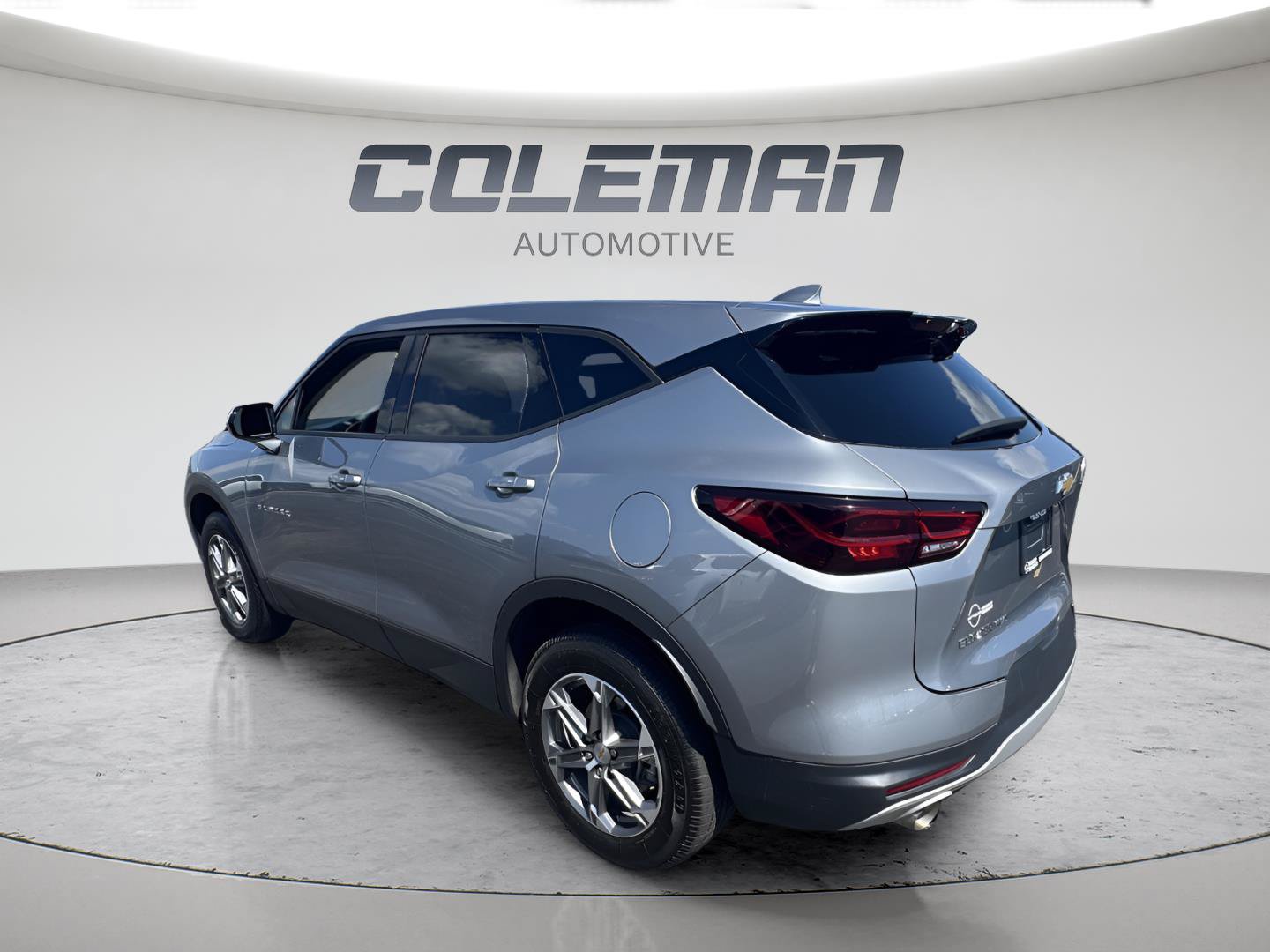 Used 2025 Chevrolet Blazer LT AWD/4WD image 3