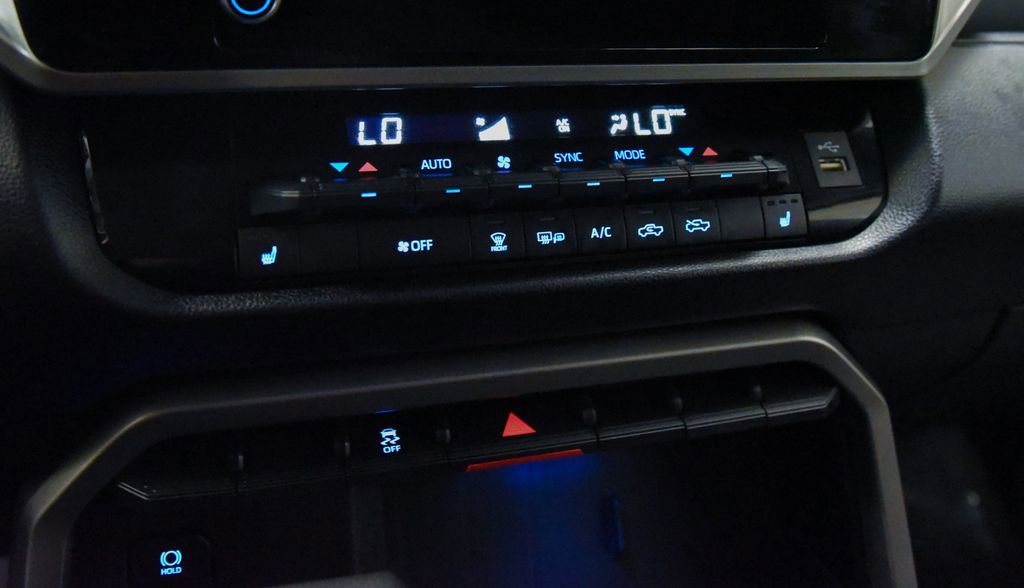 Used 2024 Toyota Tundra SR5 AWD/4WD image 17