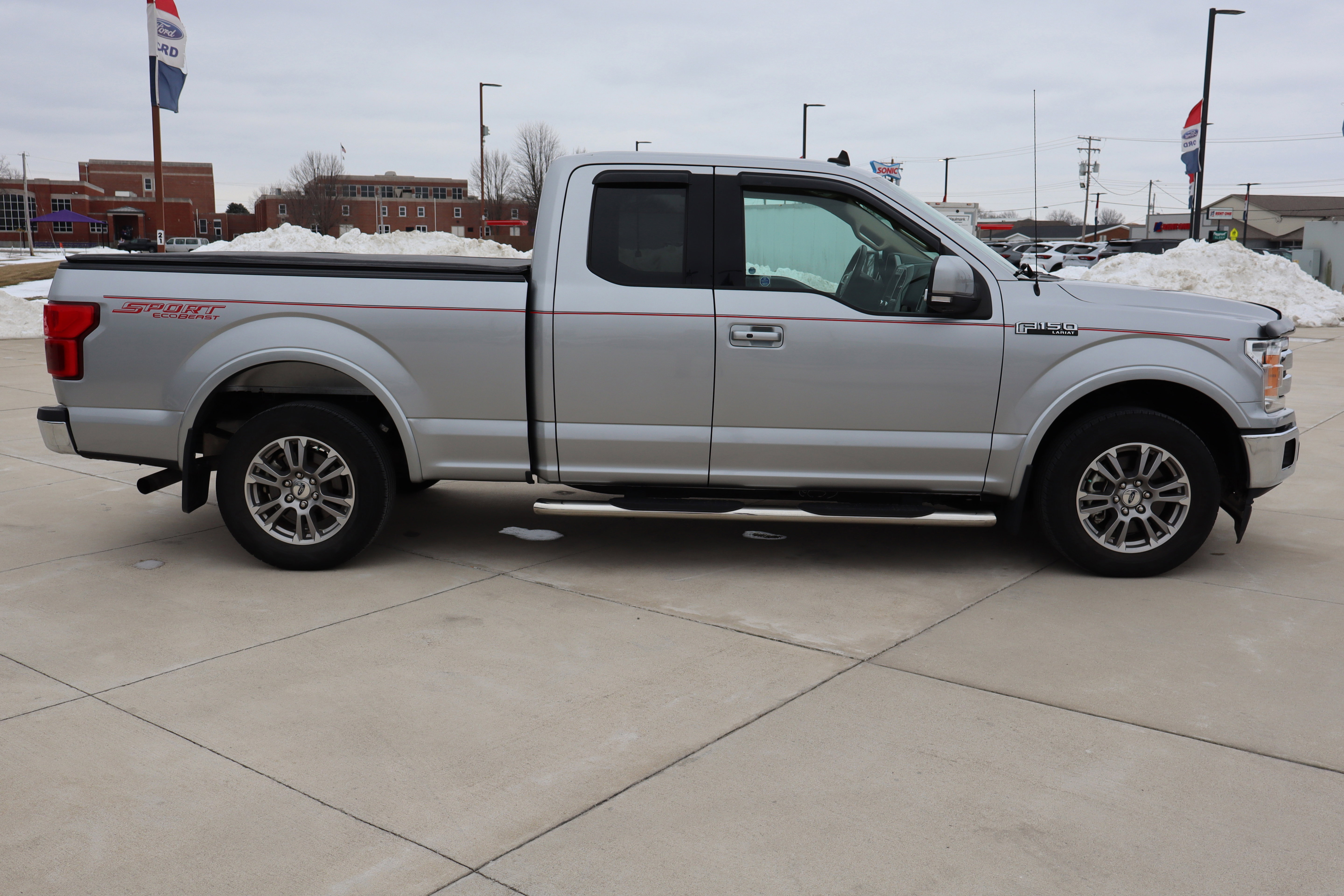 Used 2020 Ford F150 Lariat w/ Equipment Group 501A Mid image 5