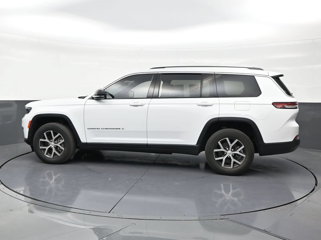 Used 2023 Jeep Grand Cherokee L Limited w/ Luxury Tech Group II AWD/4WD image 2