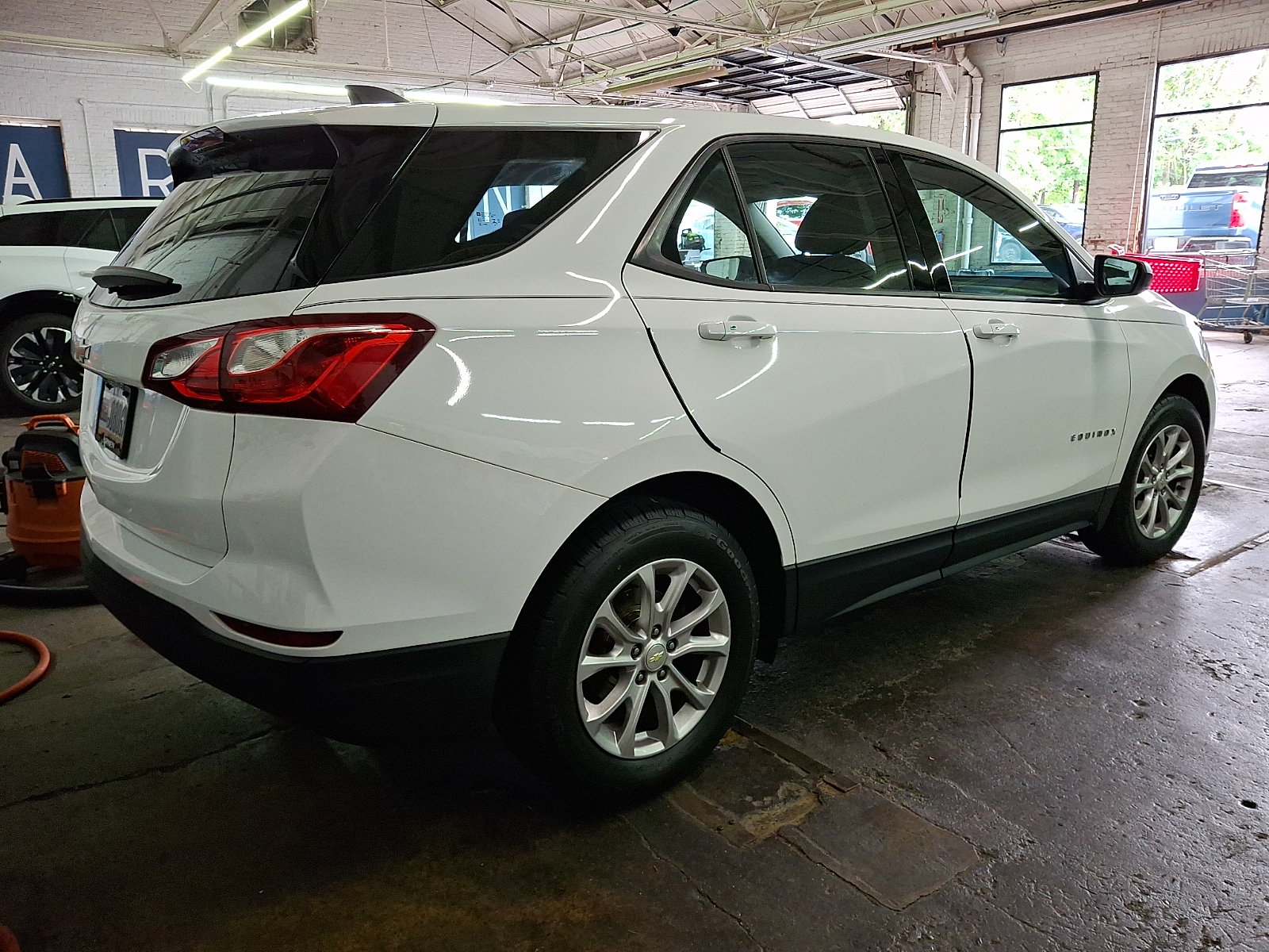Certified 2019 Chevrolet Equinox LS FWD image 5
